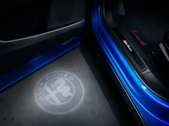 Aluminium instaplijst met verlicht logo voor Alfa Romeo Giulia
